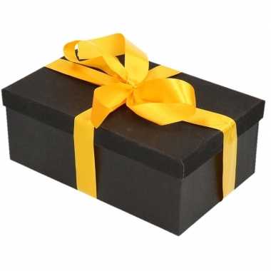 Kerstversiering kadodoosje/cadeaudoosje zwart/glitter 24 cm