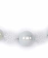1x witte versiering kerstslinger met ballen en sneeuwvlokken 116 cm