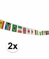 2x internationale versiering vlaggetjes