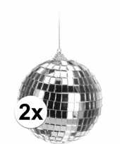 2x kerstboom versiering discoballen zilver 10 cm