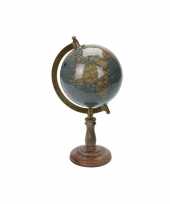 Versiering wereldbol globe blauw op mangohouten voet 13 x 28 cm