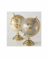 Versiering wereldbol globe goud grijs op metalen voet 22 x 34 cm